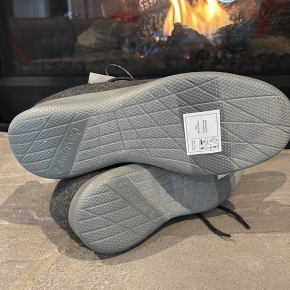BEARPAW Benjamin Runner,wool upper,comfort foot bed, mesh lining, EVA outsole - Picture 6 of 12